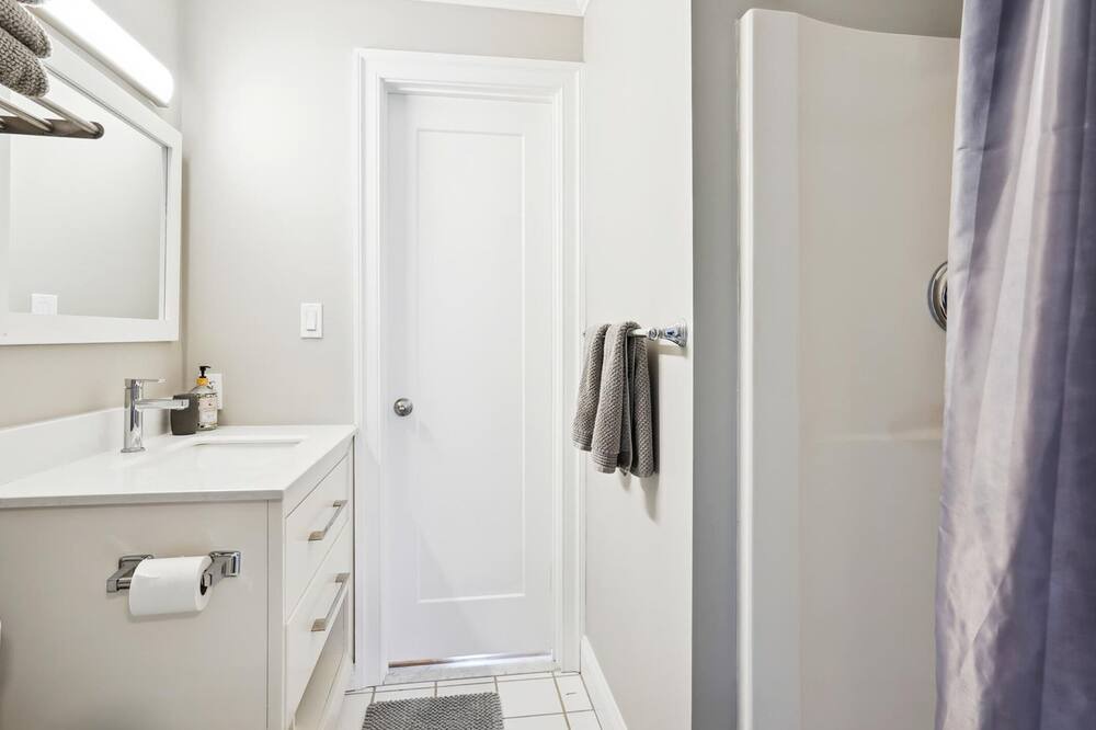 Photo of Bathroom in Tilghman