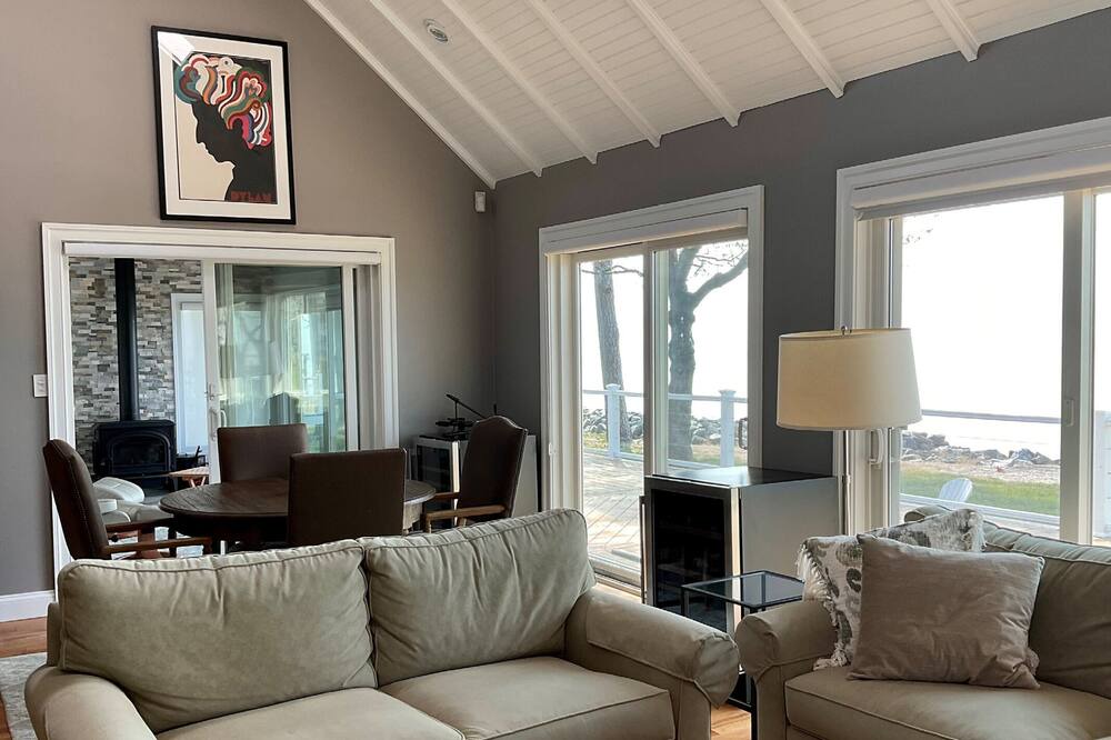 Photo of Bedroom in Tilghman