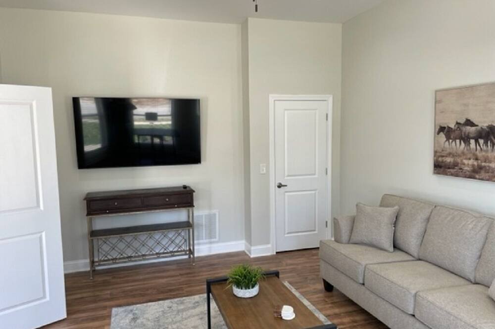 Photo of Livingroom in Keene