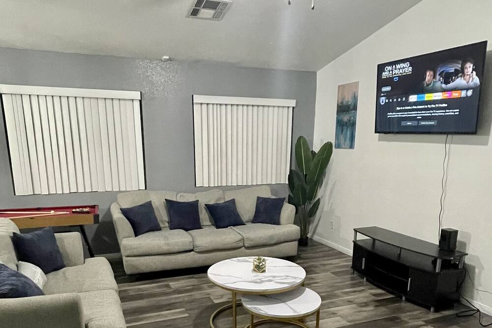 Photo of Livingroom in Sunrise Manor
