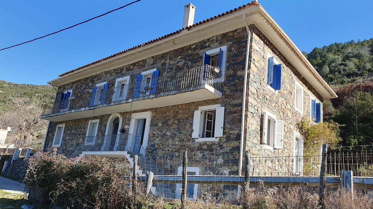 Photo of Outdoor in Manso