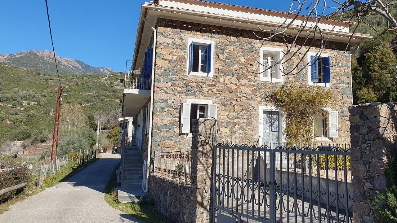 Photo of Outdoor in Manso