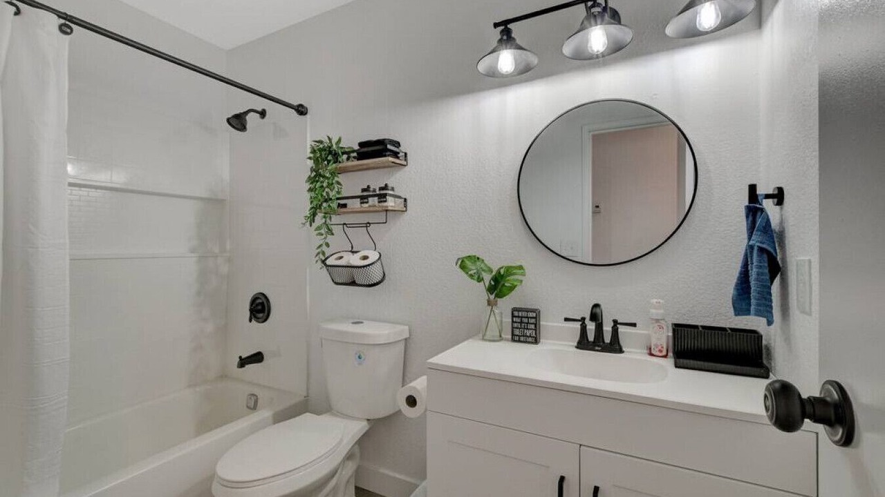 Photo of Bathroom in Sunrise Manor