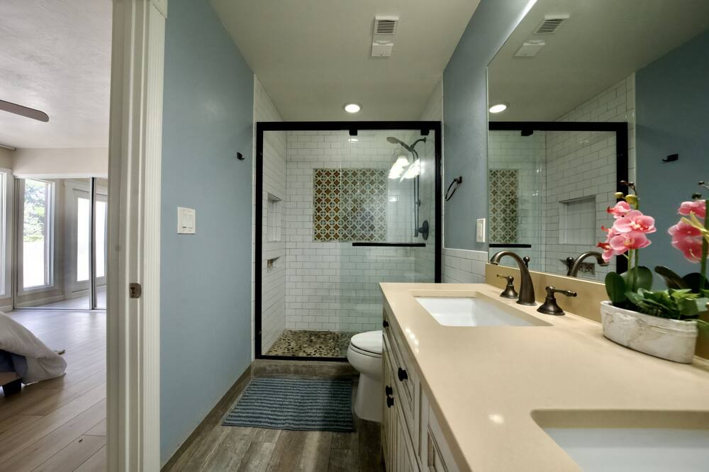 Photo of Bathroom in Arts District