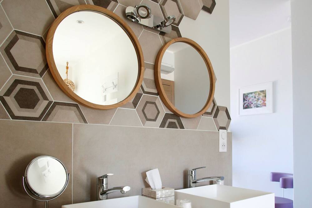 Photo of Bathroom in Palasca