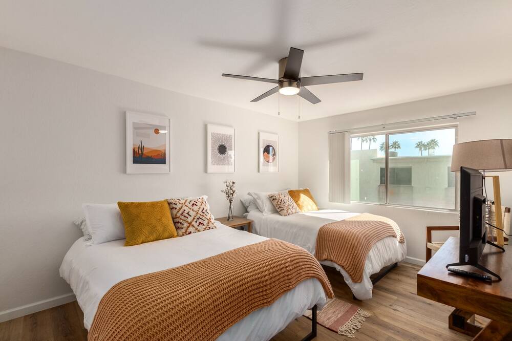 Photo of Bedroom in Fashion Square