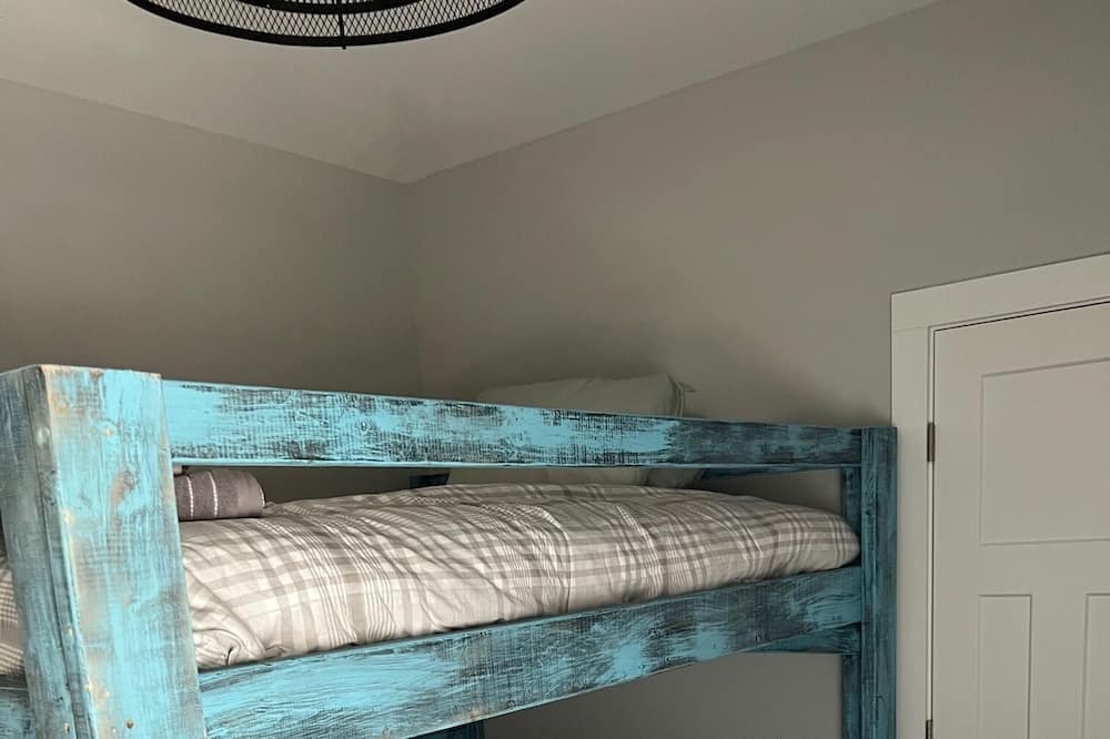 Photo of Bedroom in Murraysville