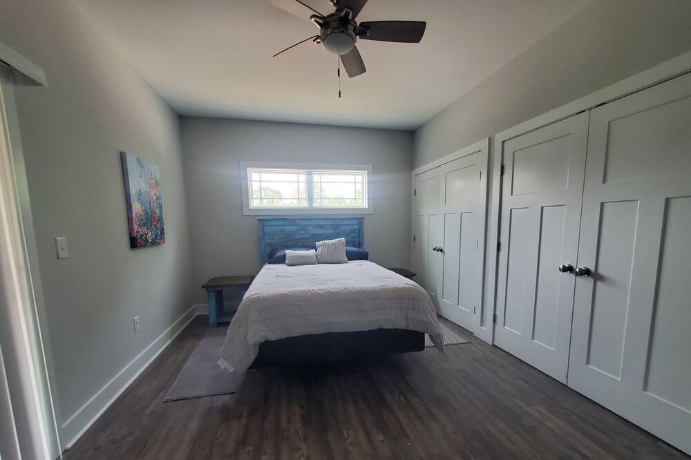 Photo of Bedroom in Murraysville