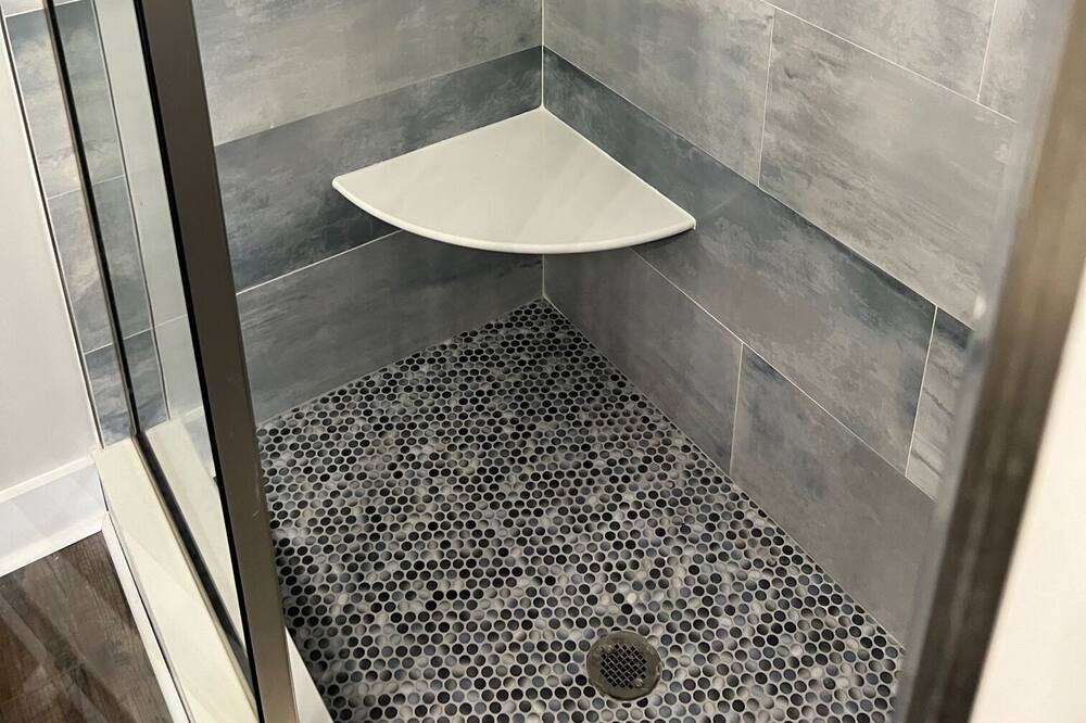 Photo of Bathroom in Murraysville