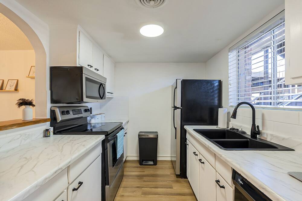 Photo of Kitchen in Fashion Square