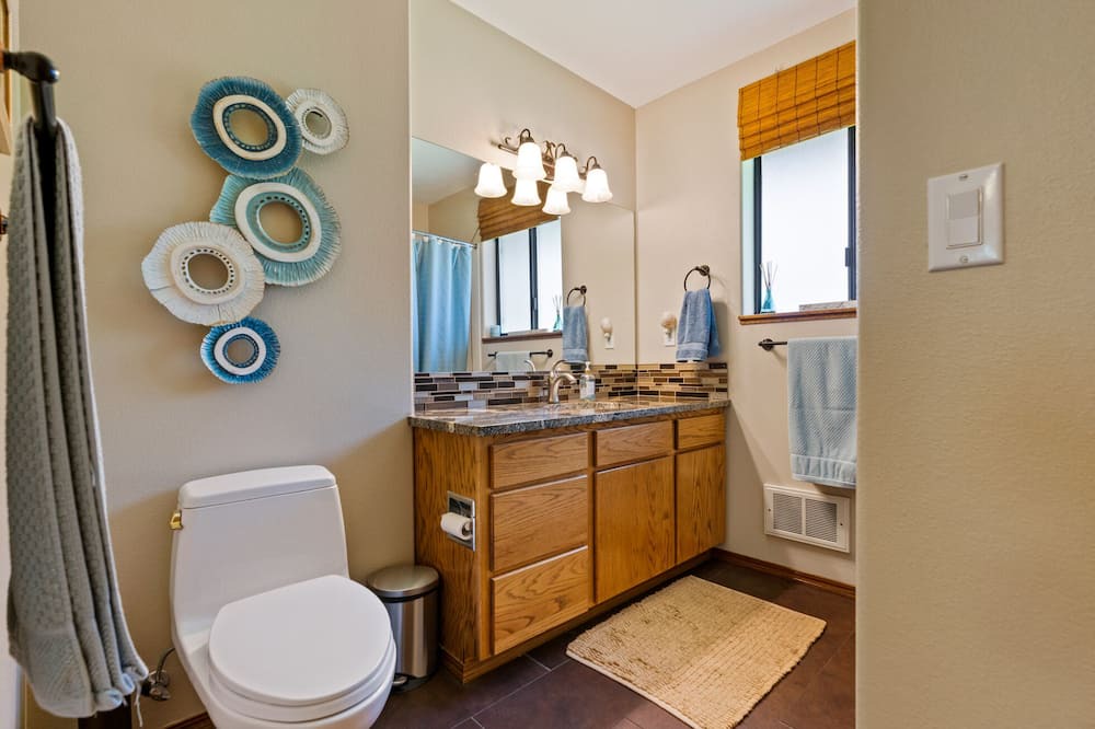 Photo of Bathroom in Nine Mile Falls