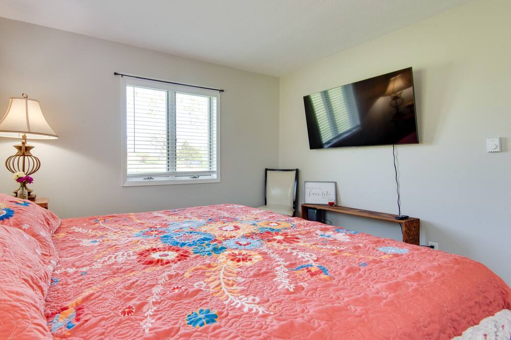 Photo of Bedroom in Steamboat Rock