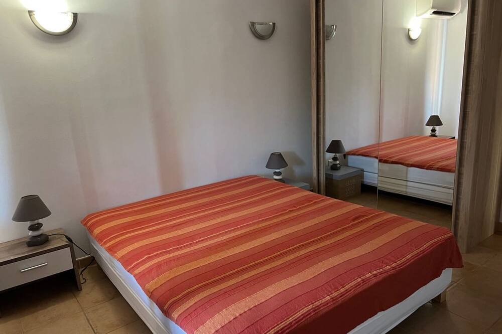 Photo of Bedroom in Residences du Golfe de Lava