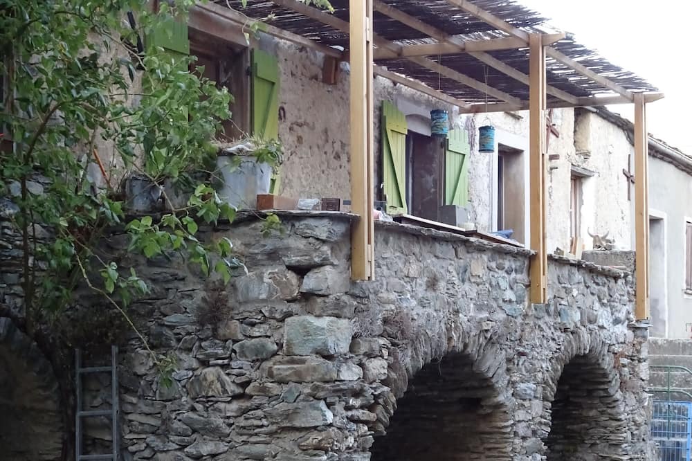 Photo of Outdoor in Olini