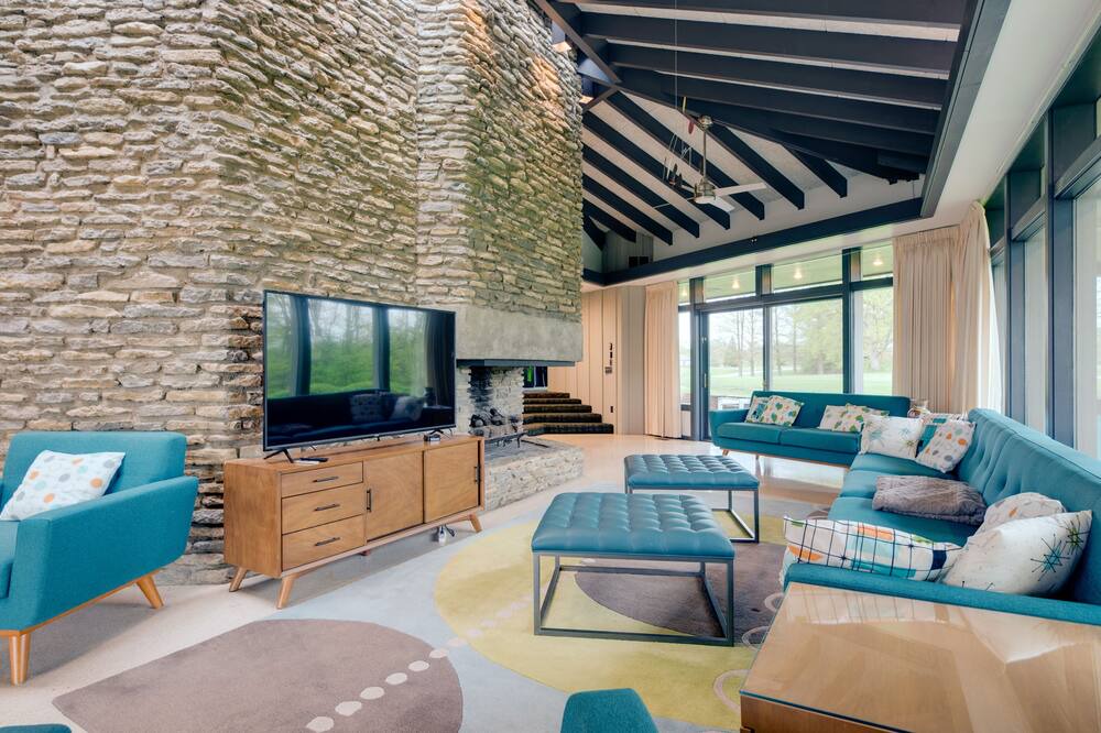 Photo of Livingroom in Delhi Hills