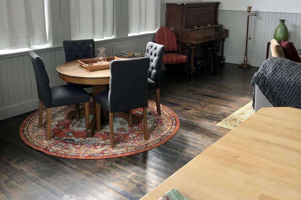 Photo of Livingroom in Corvallis