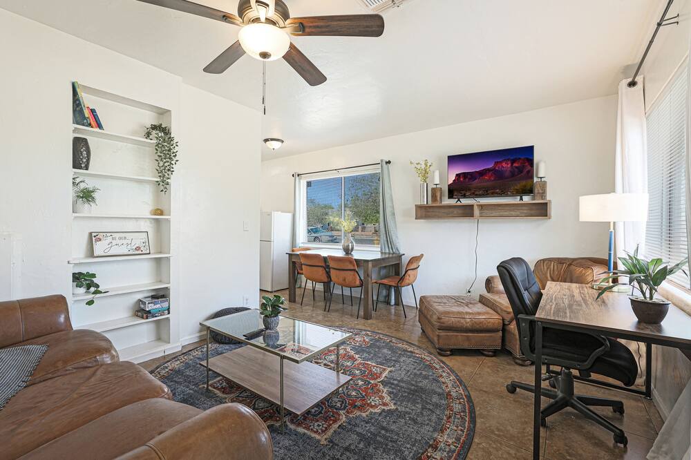 Photo of Livingroom in Governmental Mall
