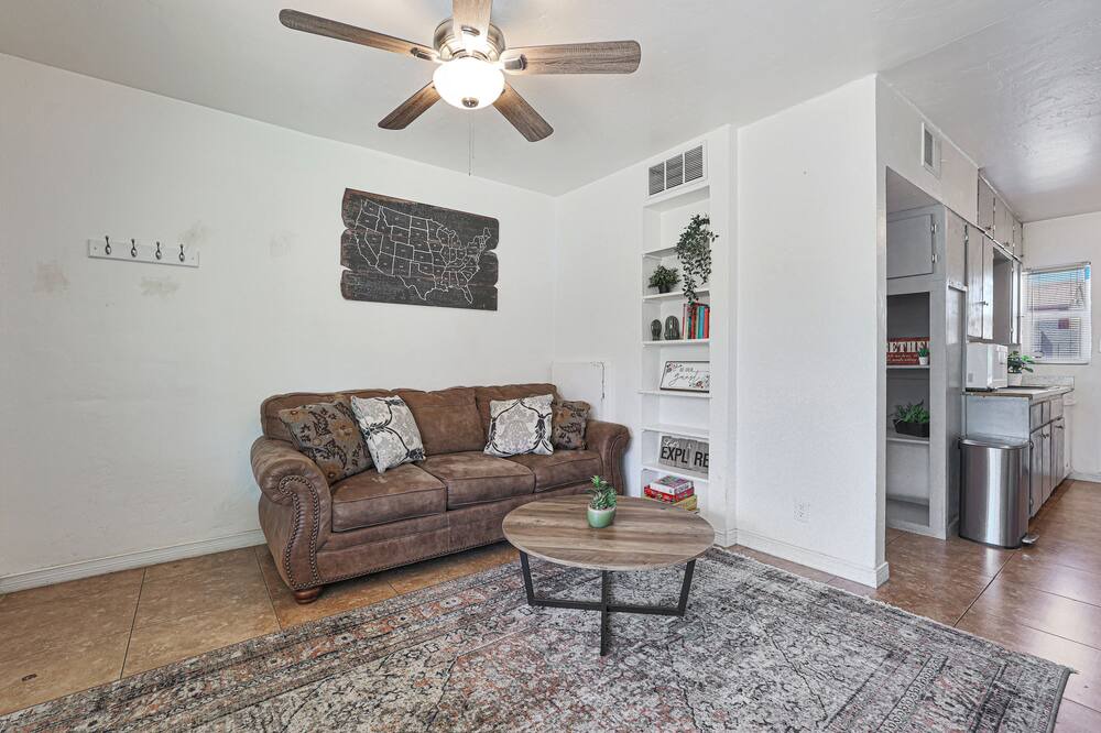 Photo of Livingroom in Governmental Mall
