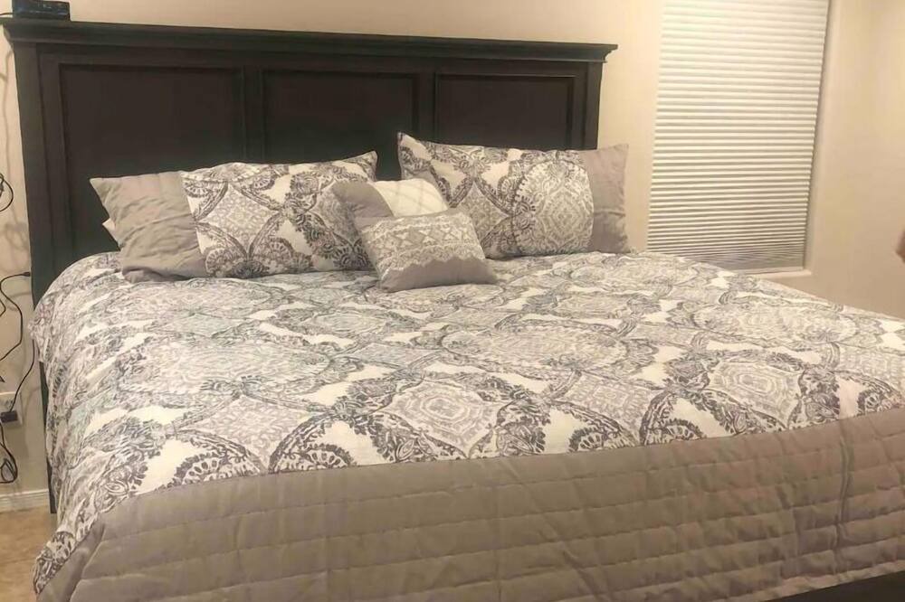 Photo of Bedroom in Dove Cove Estates