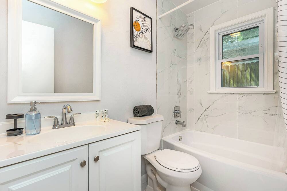 Photo of Bathroom in Northeast Virginia Beach