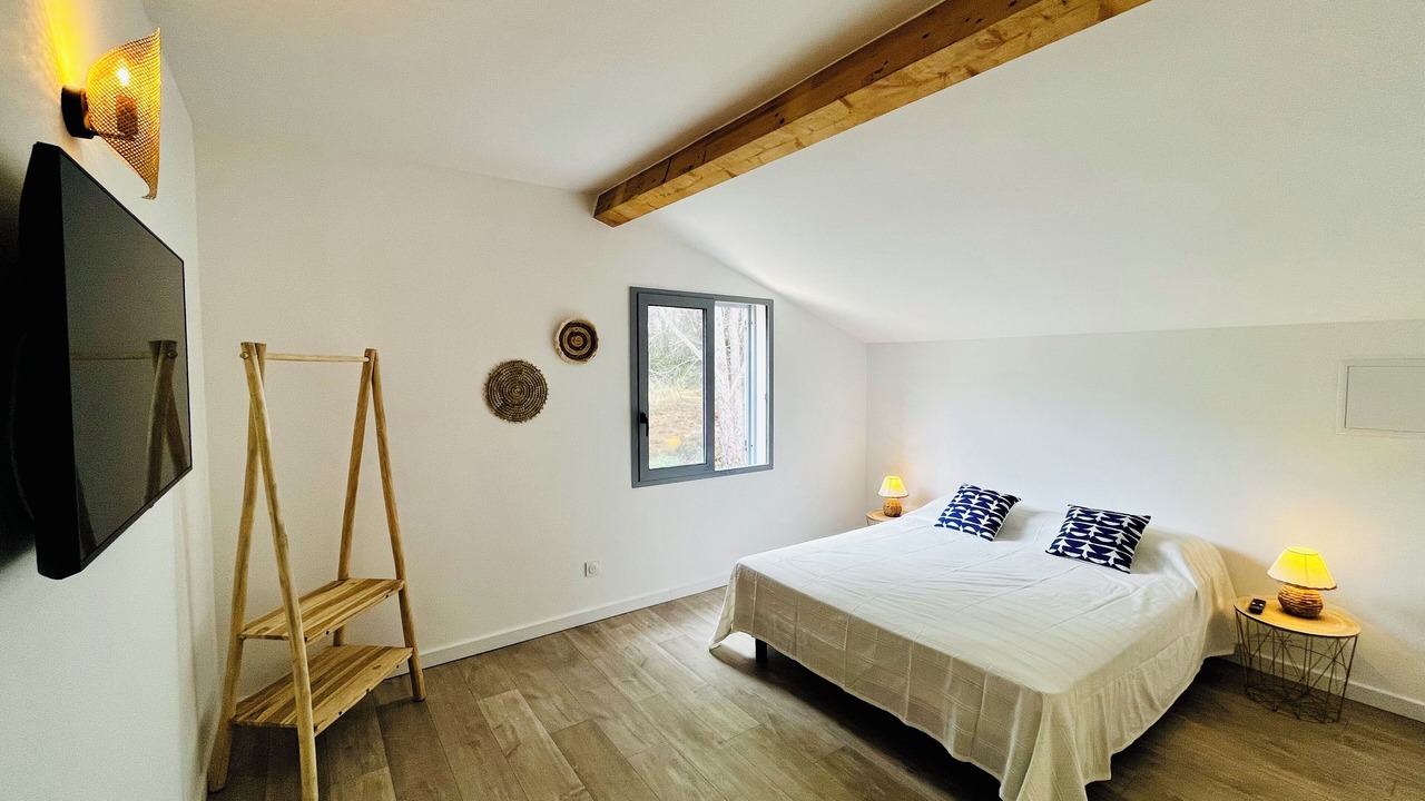 Photo of Bedroom in Centuri