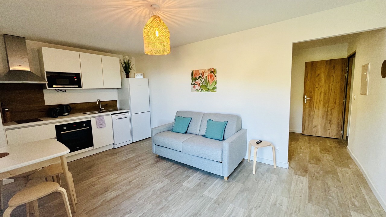 Photo of Others in Centuri
