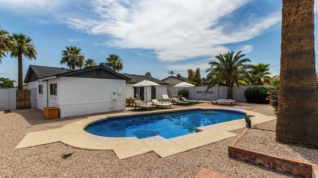 Photo of Outdoor in Papago Parkway