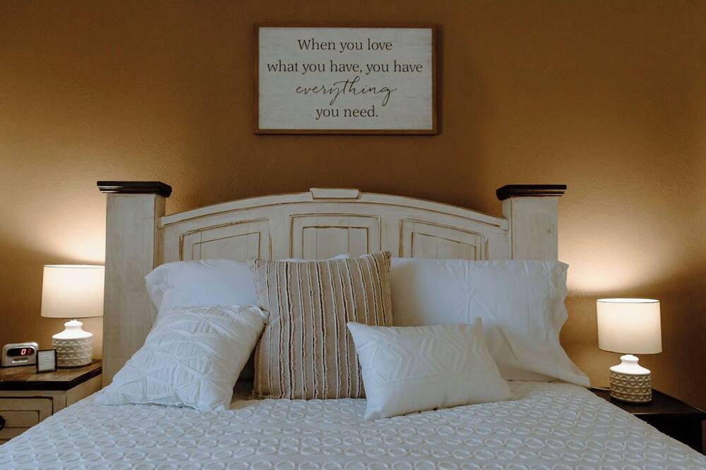 Photo of Bedroom in Summersett Village