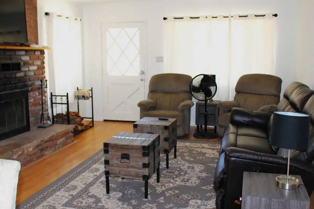 Photo of Livingroom in Bodfish