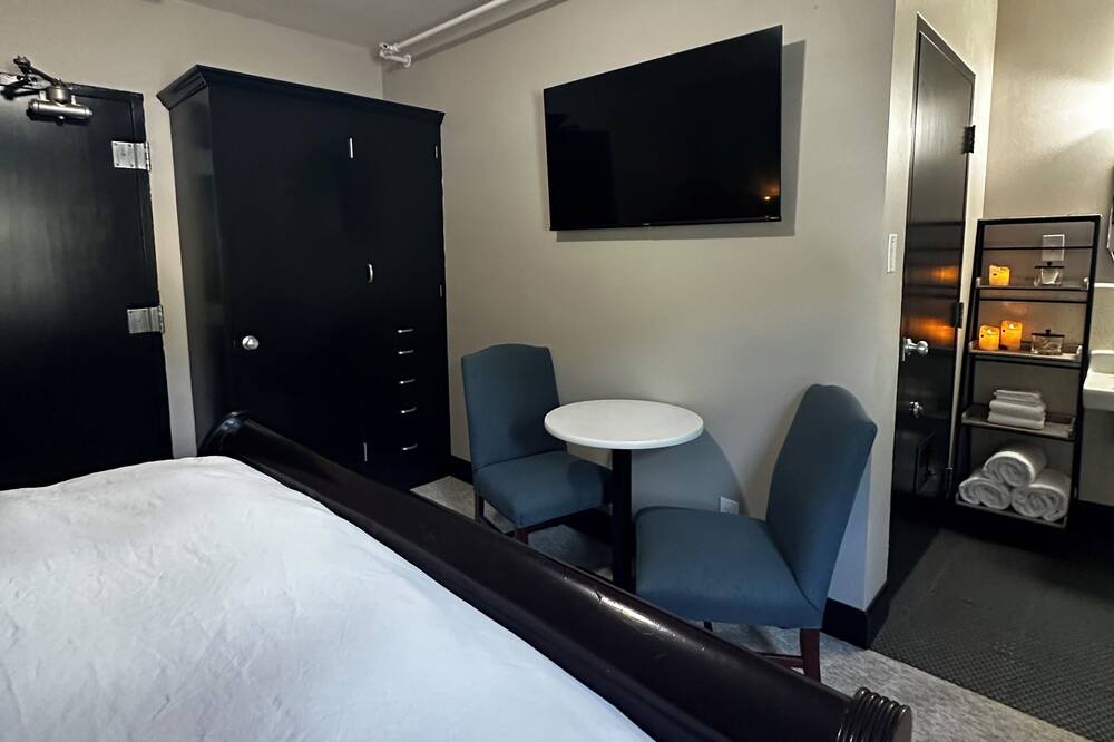Photo of Bedroom in Silverton