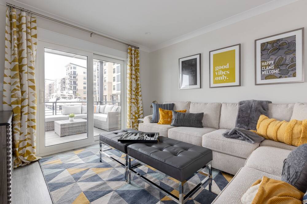 Photo of Livingroom in River District
