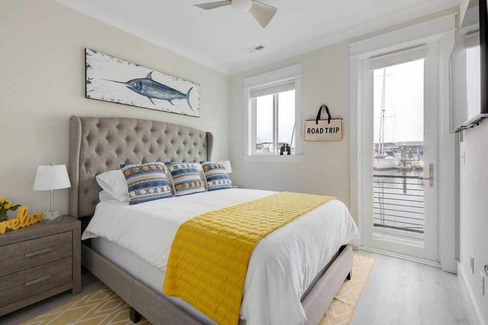 Photo of Bedroom in River District