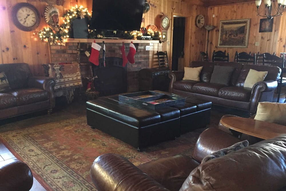 Photo of Livingroom in Greer