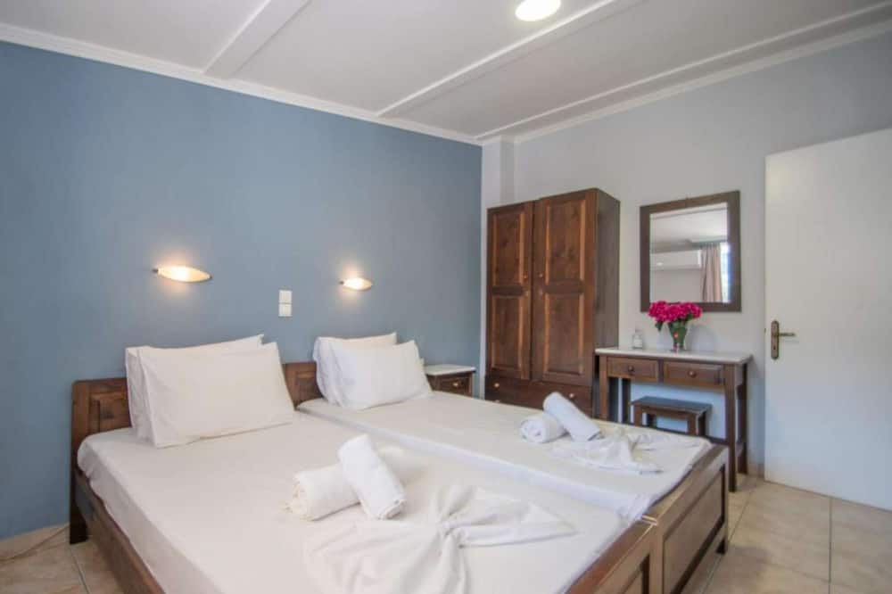 Photo of Bedroom in Alykes