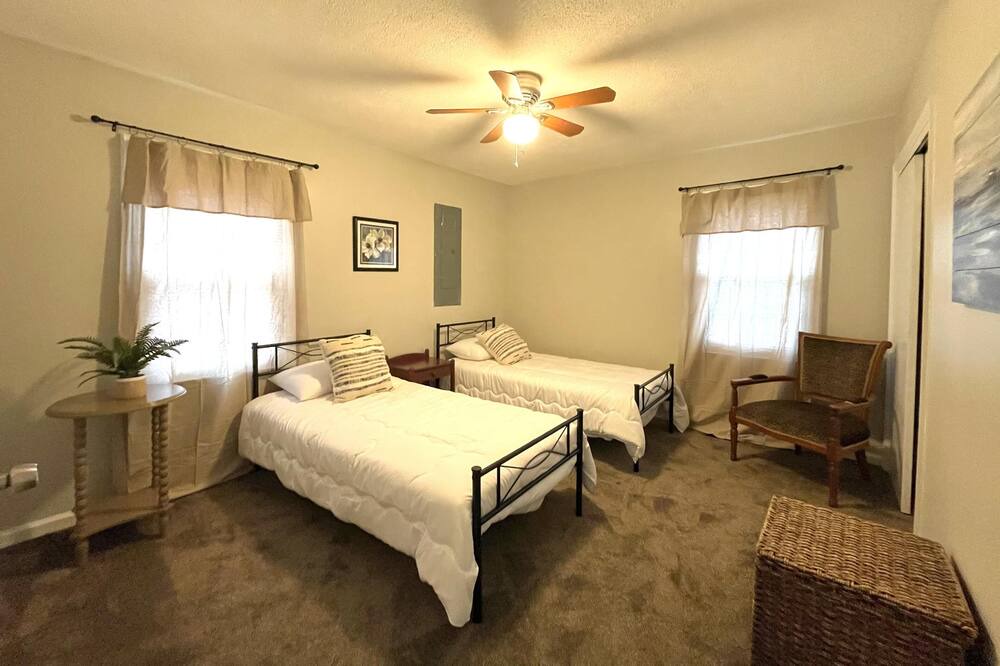 Photo of Bedroom in Lexington