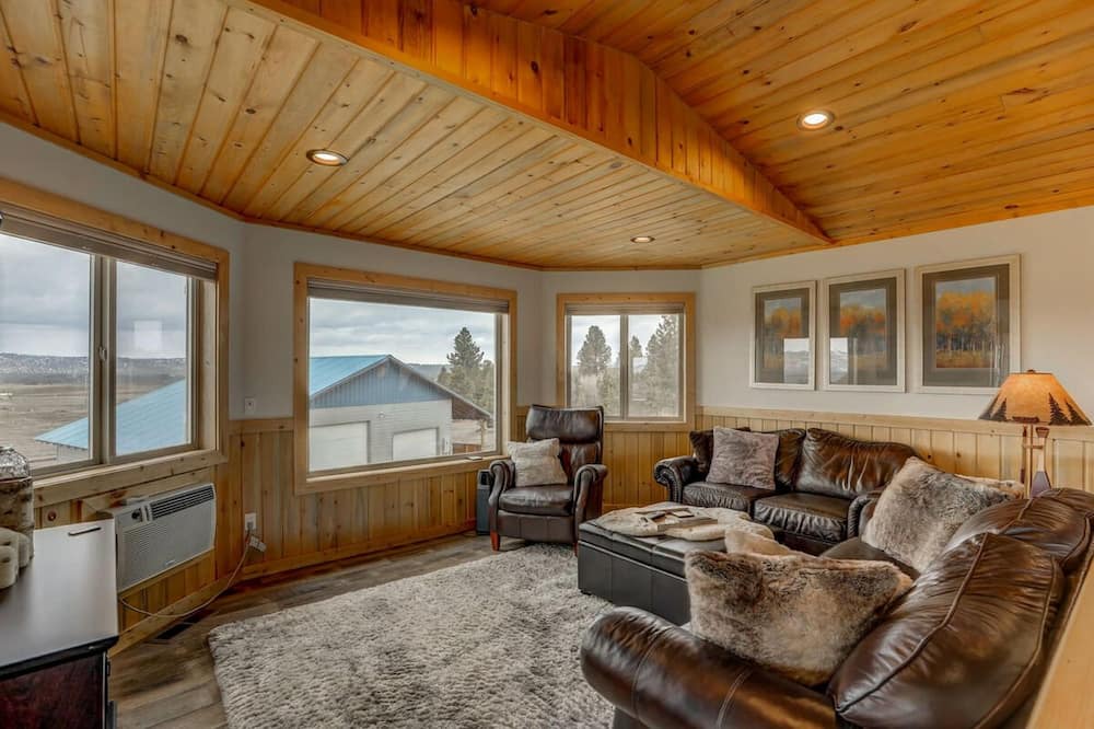 Photo of Livingroom in McCall