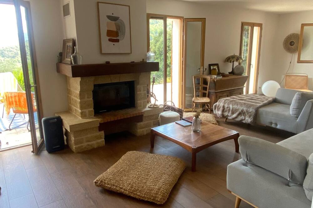 Photo of Livingroom in Arbori