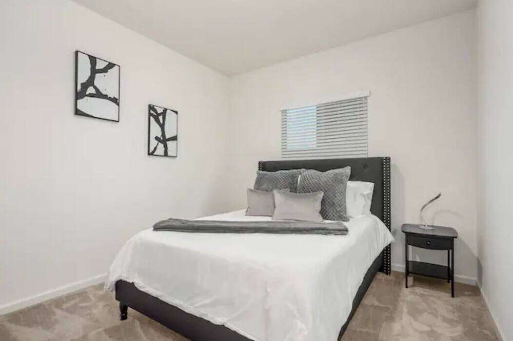 Photo of Bedroom in Roosevelt