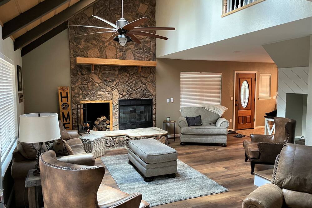 Photo of Livingroom in Pinetop