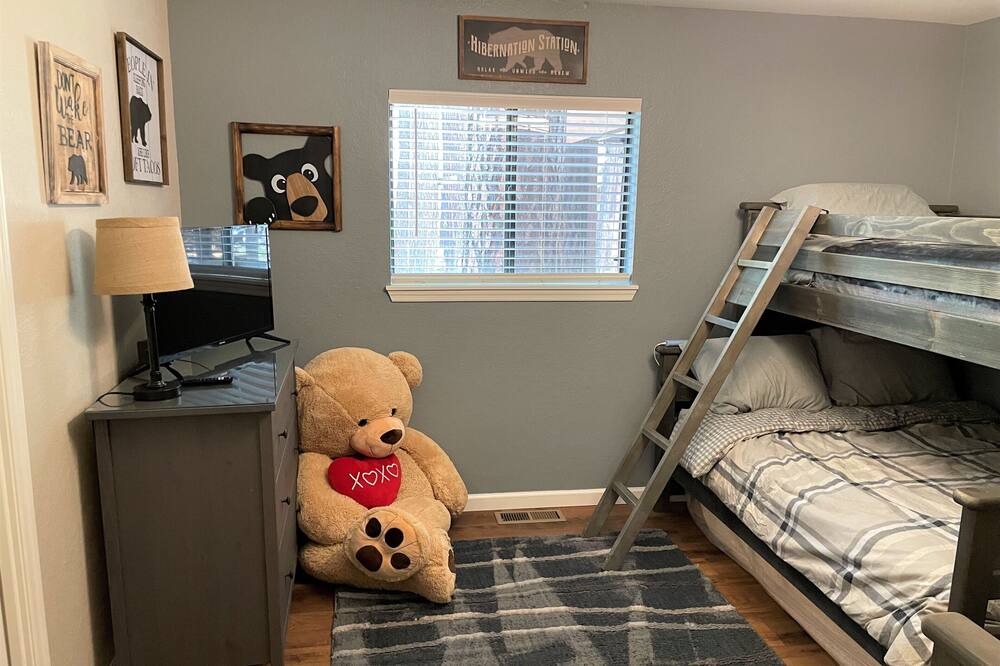 Photo of Bedroom in Pinetop