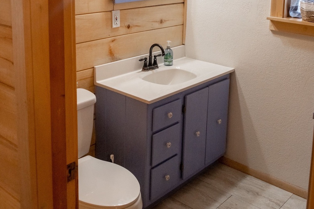 Photo of Bathroom in Ponderosa Park