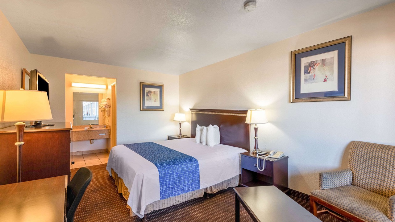 Photo of Bedroom in Metro North Corporate Park