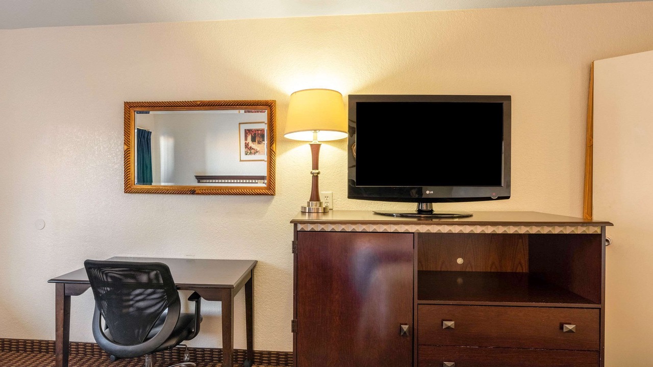 Photo of Bedroom in Metro North Corporate Park