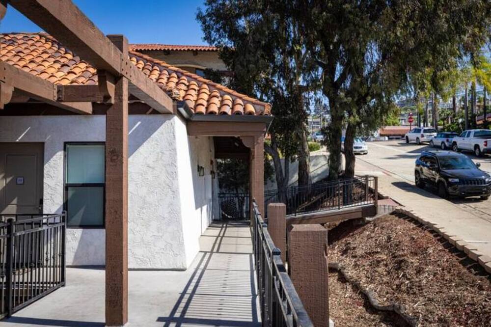 Photo of Others in Mission Hills