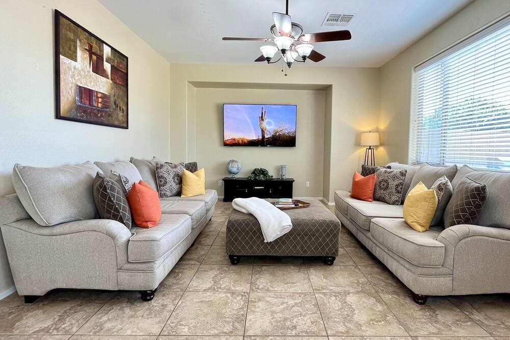 Photo of Livingroom in Sonoran Mountain Ranch