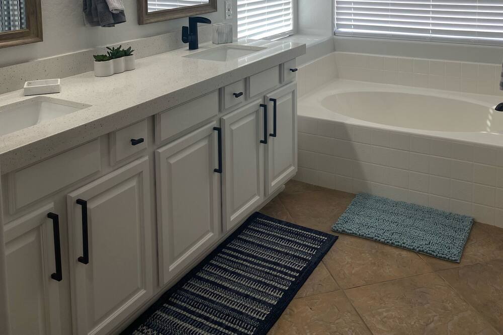 Photo of Bathroom in Wittmann