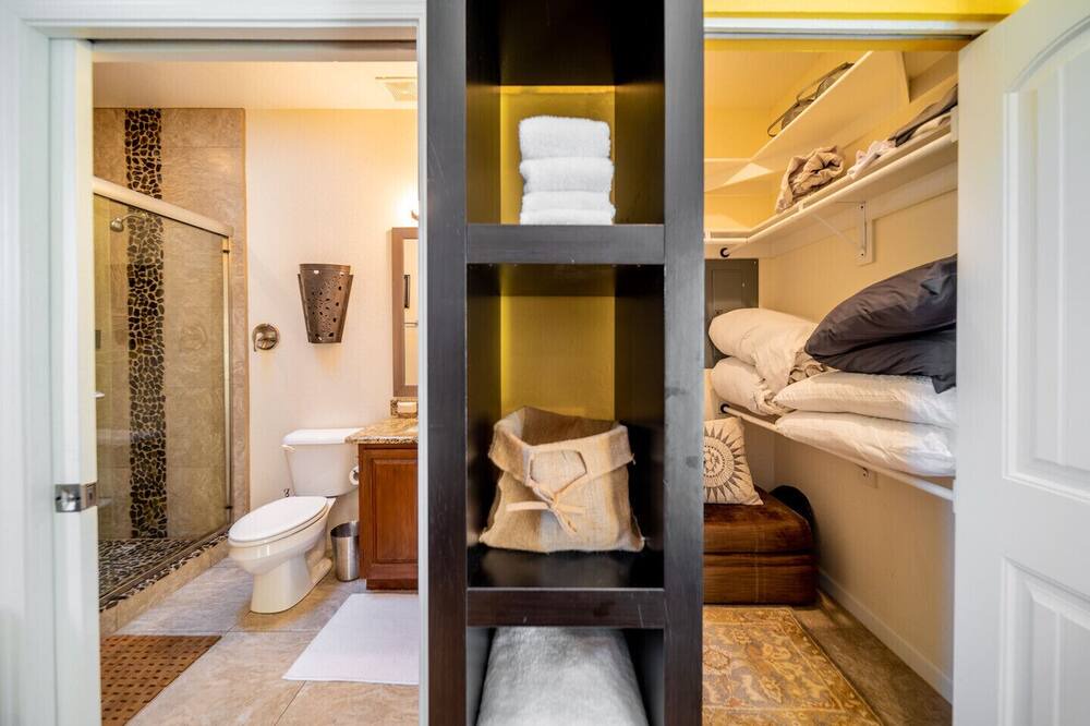 Photo of Bedroom in South Mountain