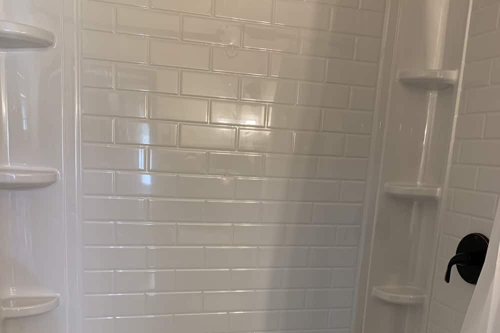 Photo of Bathroom in Dry Ridge