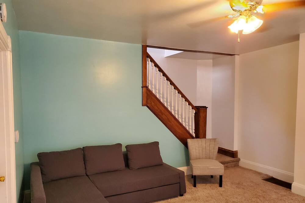 Photo of Livingroom in Hamilton