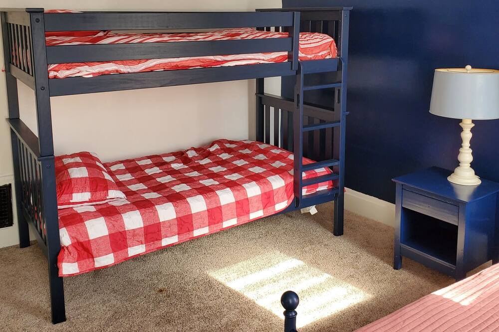 Photo of Bedroom in Hamilton